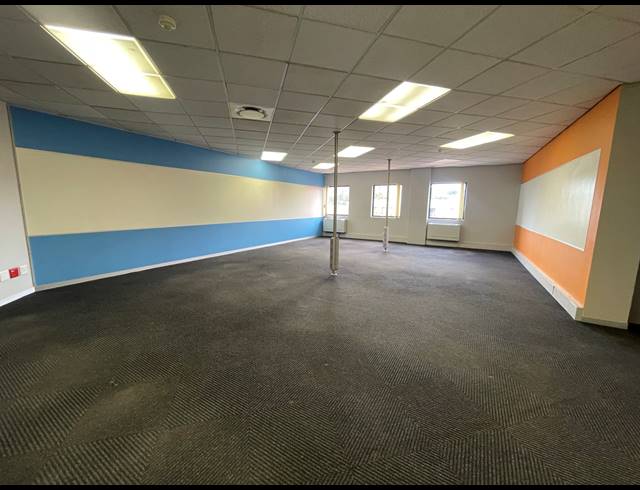 542M² OFFICE TO LET IN PARKTOWN